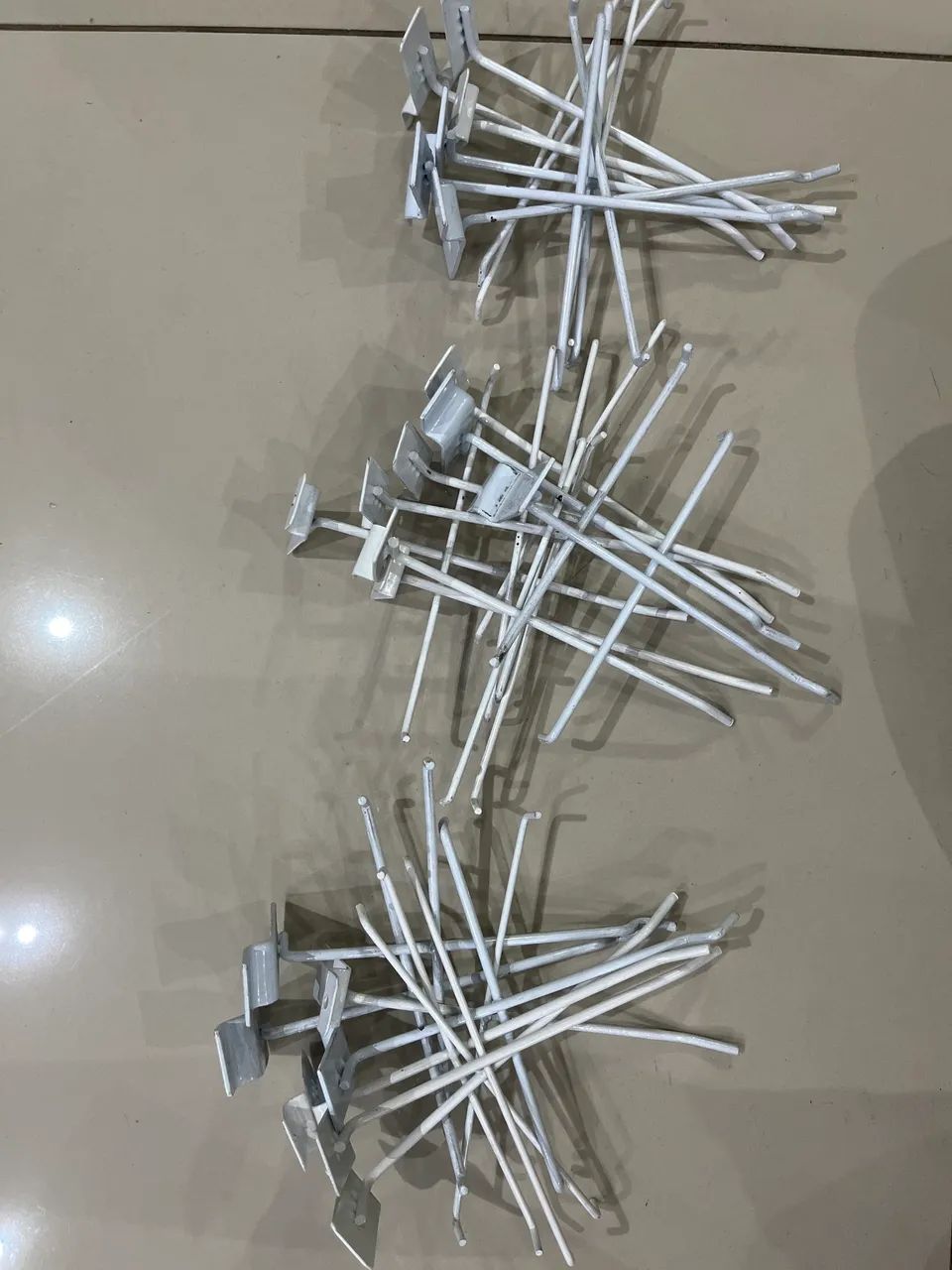 Ganchos de óculos para painel canaletado - Foto 2