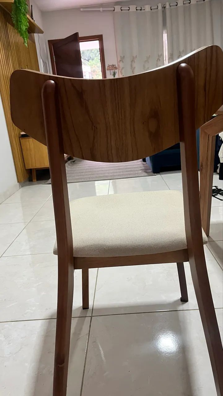 Mesa de jantar com 6 cadeiras - R$ 3.000,00 - Foto 5
