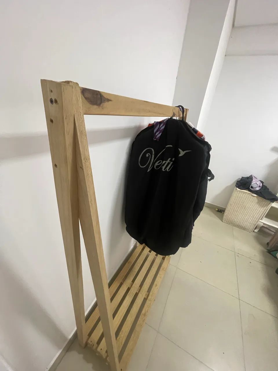 Arara cabideiro para roupas - Foto 2