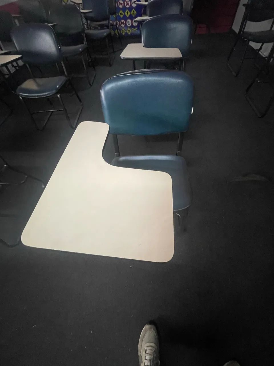 Vendo cadeiras universitárias 
