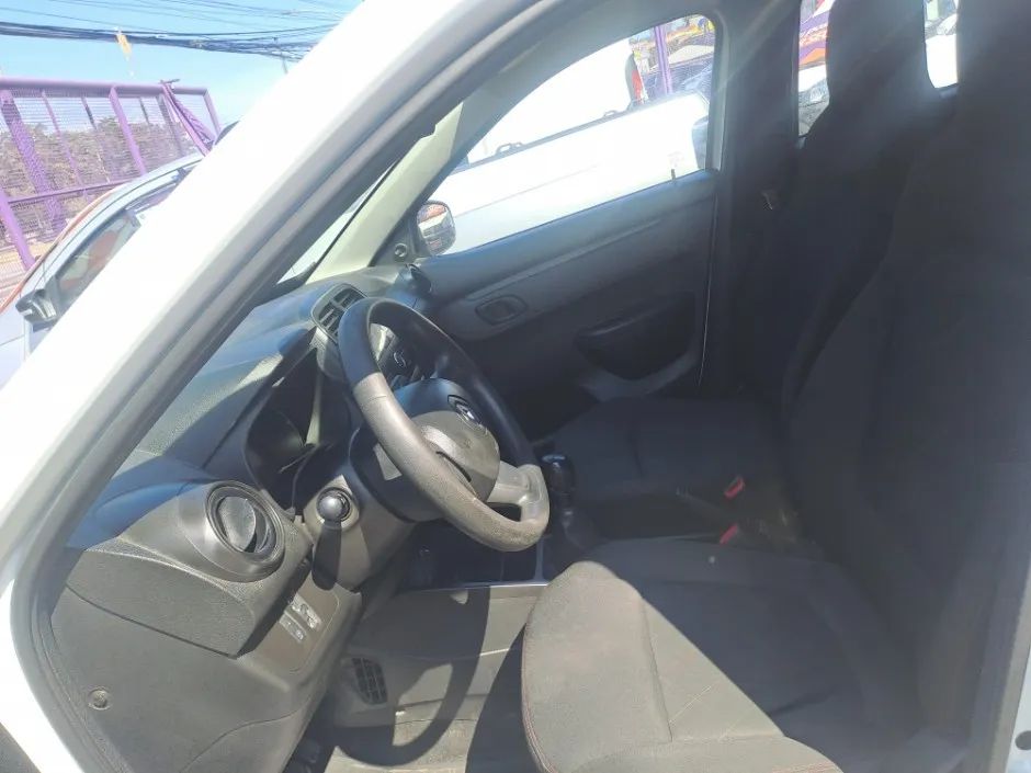 Renault Kwid Zen 1.0 Flex 12V 5P Mec. 2025 - Foto 8