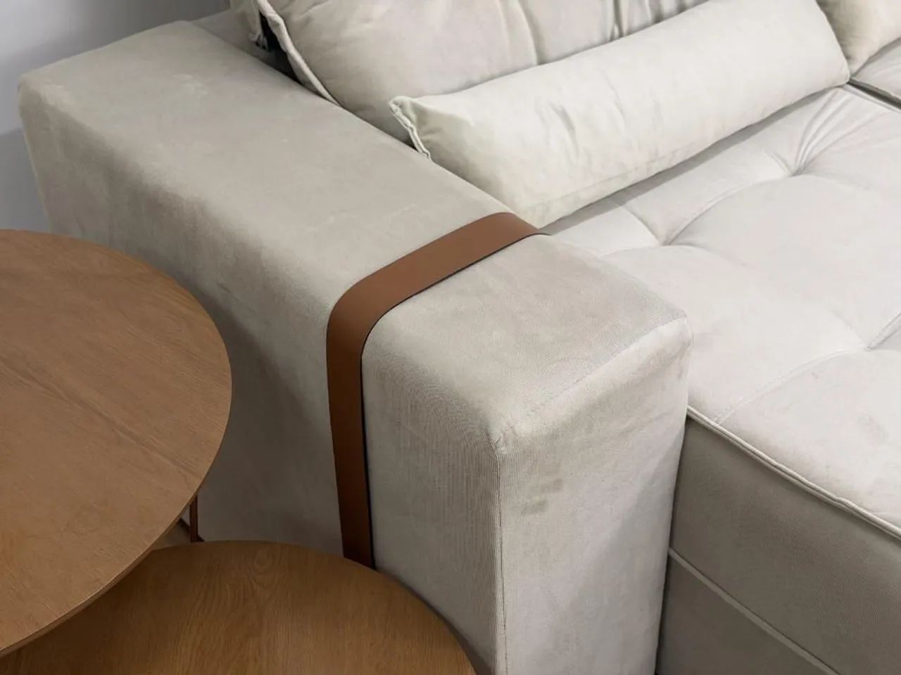 Sofá Retrátil 2 Lugares 180cm Veludo Bege - Foto 4