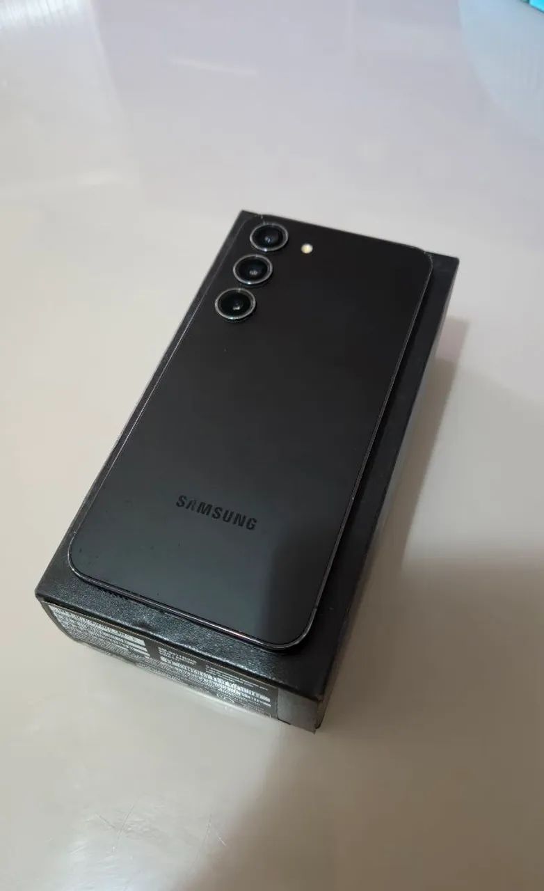 Samsung Galaxy S23 - 256GB  - Foto 2