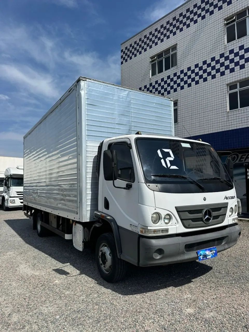 MB ACCELO 915 - 2012