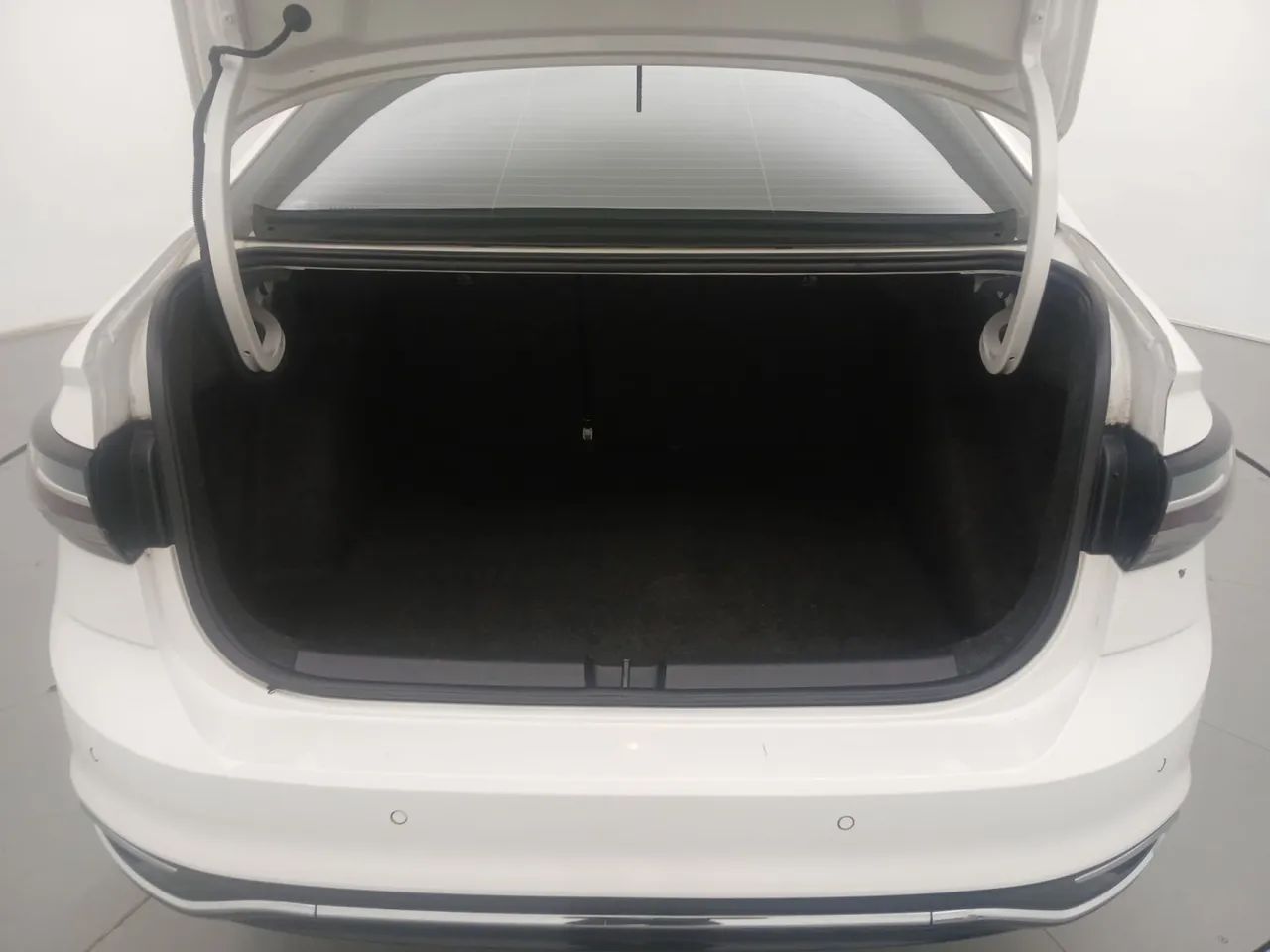 Volkswagen Virtus Highline 200 TSI 1.0 Flex 12V Aut, foto 9 de 18