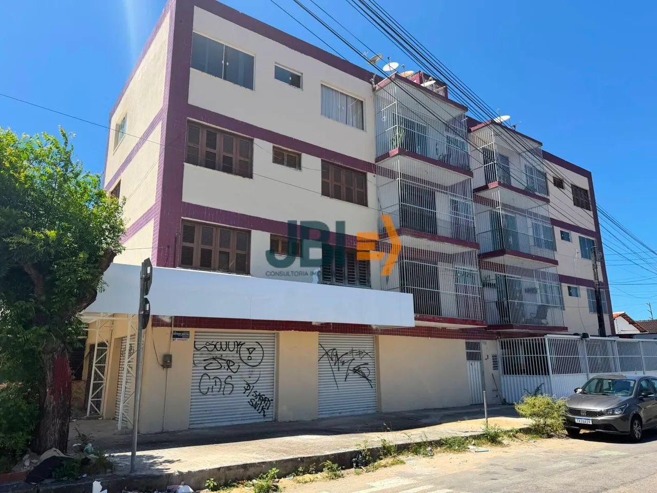 Vende-se Prédio comercial com 6 apartamentos com loja comercial - Foto 3