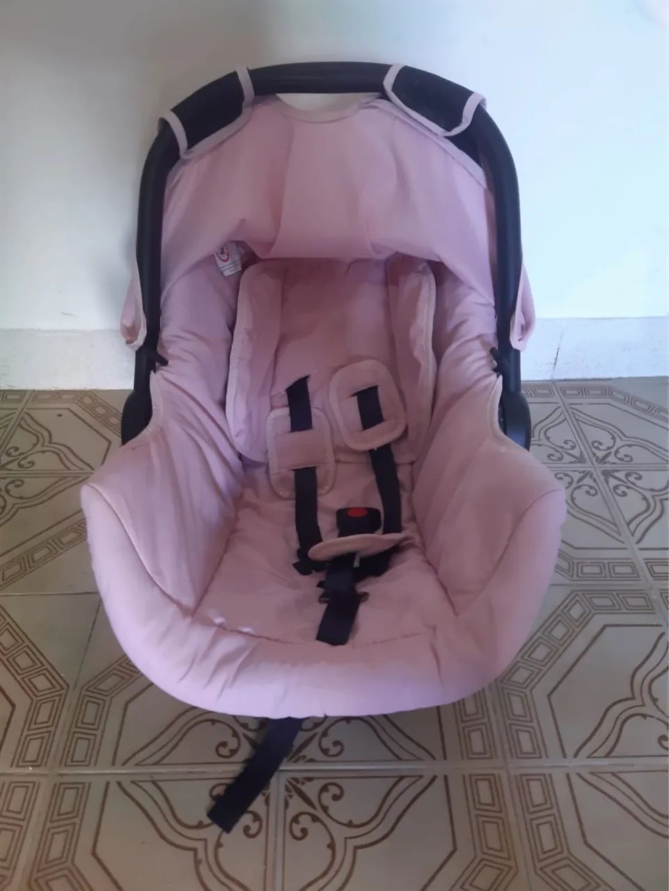 Carrinho de bebê e bebê conforto 