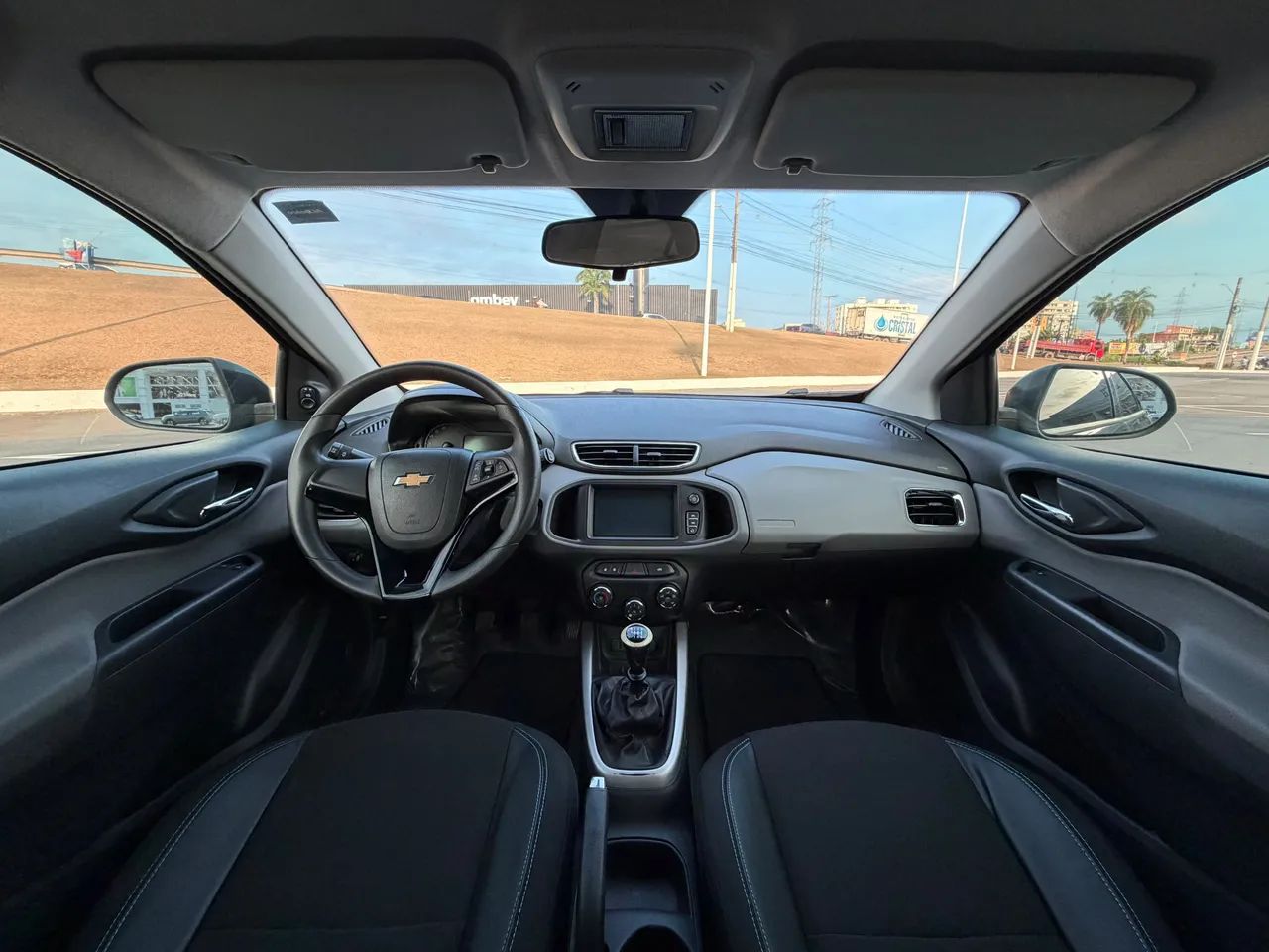 Chevrolet Onix Hatch LT 1.4 8V Flex Mec. 4P 2019 - Foto 2