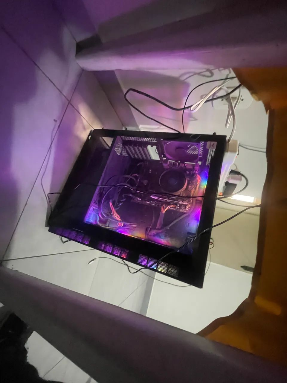 Pc gamer troco por iPhone 14 Pro acima