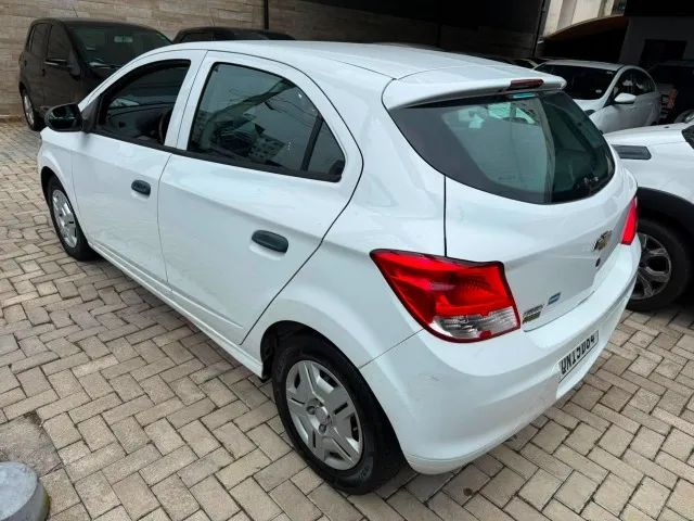 Chevrolet Onix JOY Hatch 1.0 8V Flex Mec. 4P 2018 - Foto 3