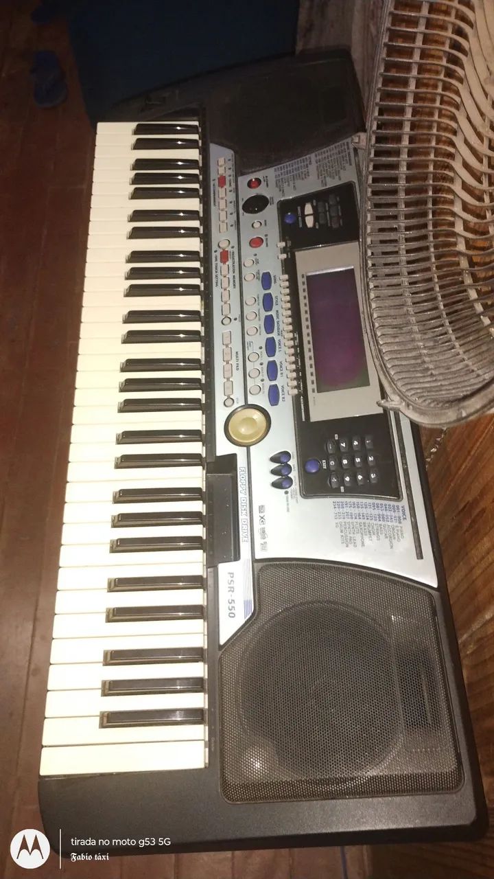 Teclado Yamaha PSR 550 - Instrumentos musicais - Canudos, Novo