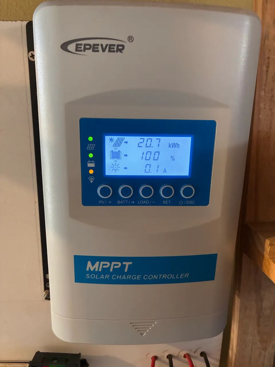 Controlador MPPT Epever 40 amperes - Foto 2
