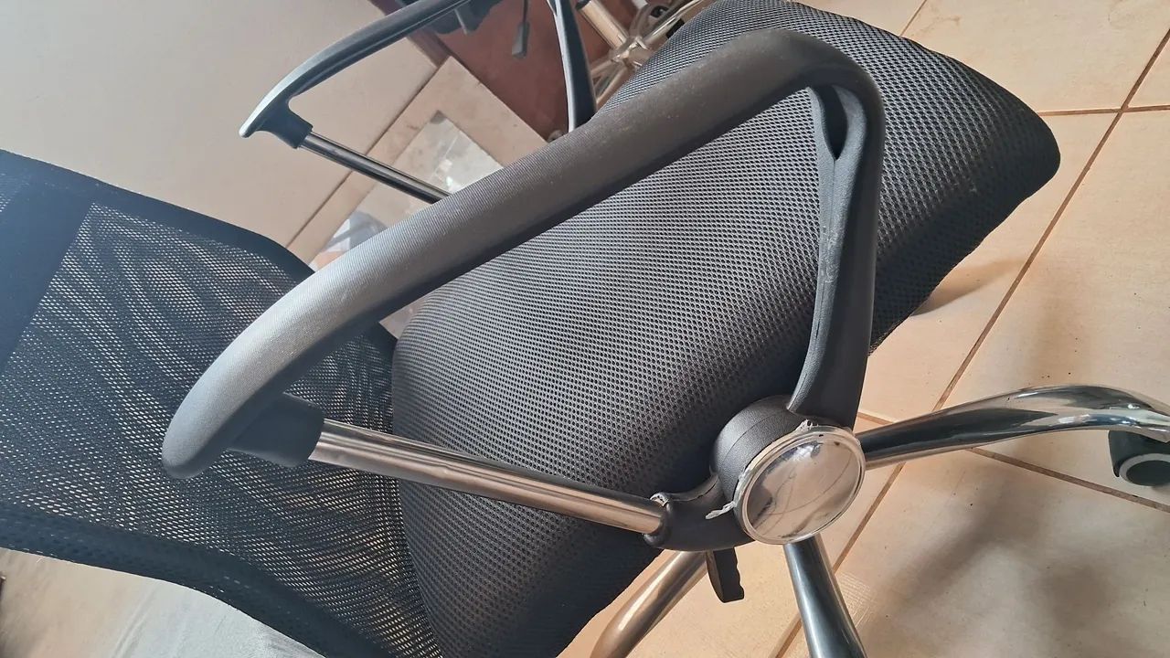 Cadeira de Escritório Presidente - Foto 3