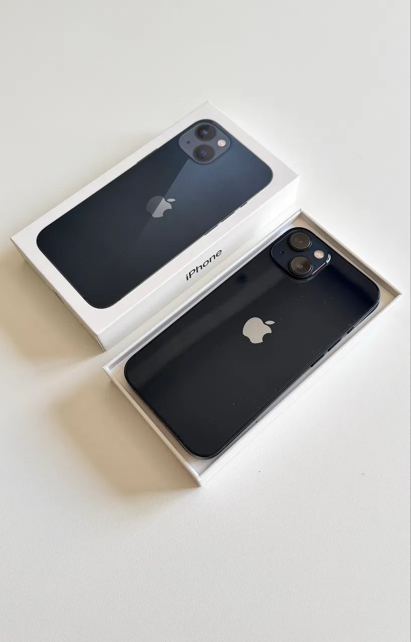iPhone 13 com 128GB na cor Meia-Noite (Midnight) - Modelo A2633