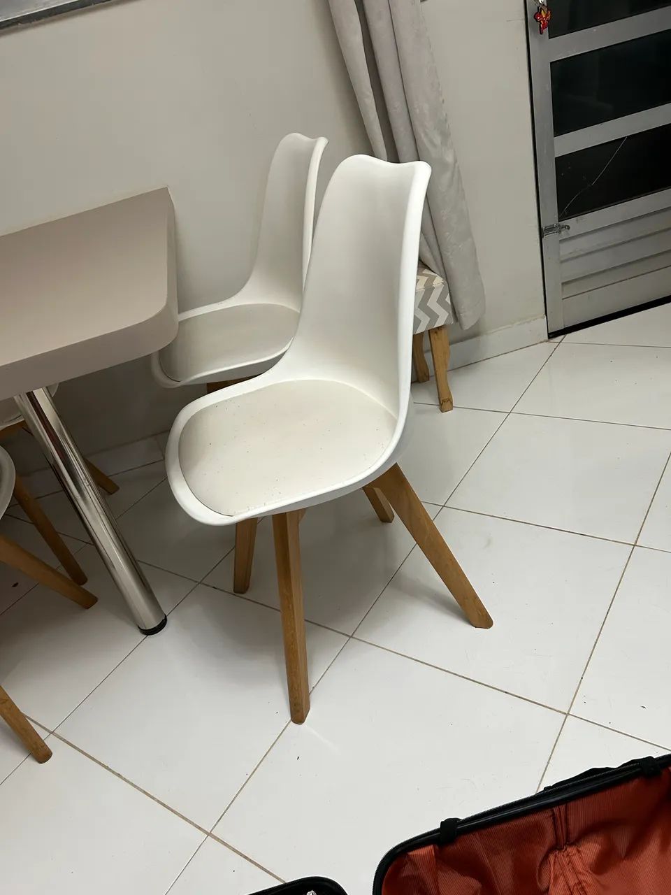 Kit 4 cadeiras eiffel brancas
