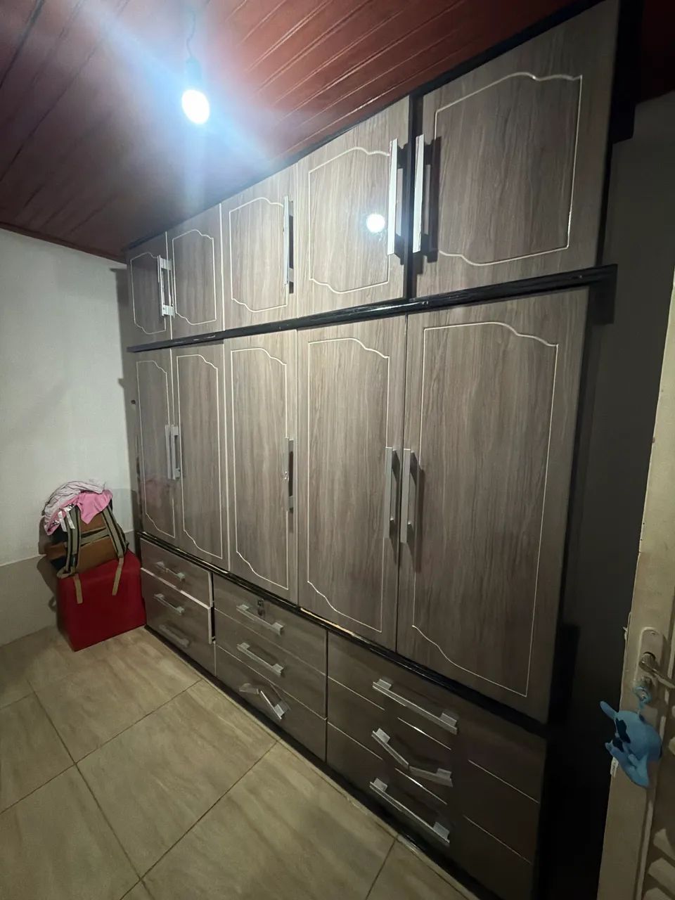 GUARDA ROUPA