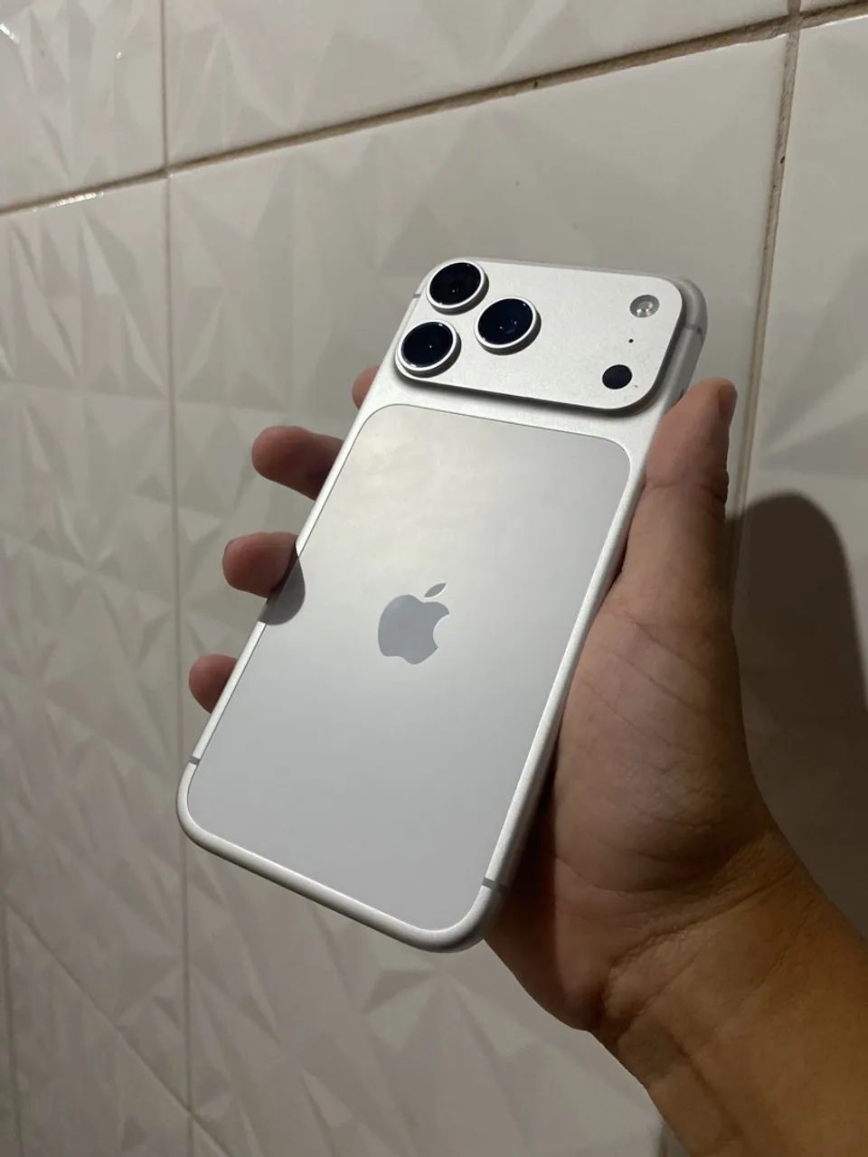 iPhone 17 pro max branco  - Foto 4
