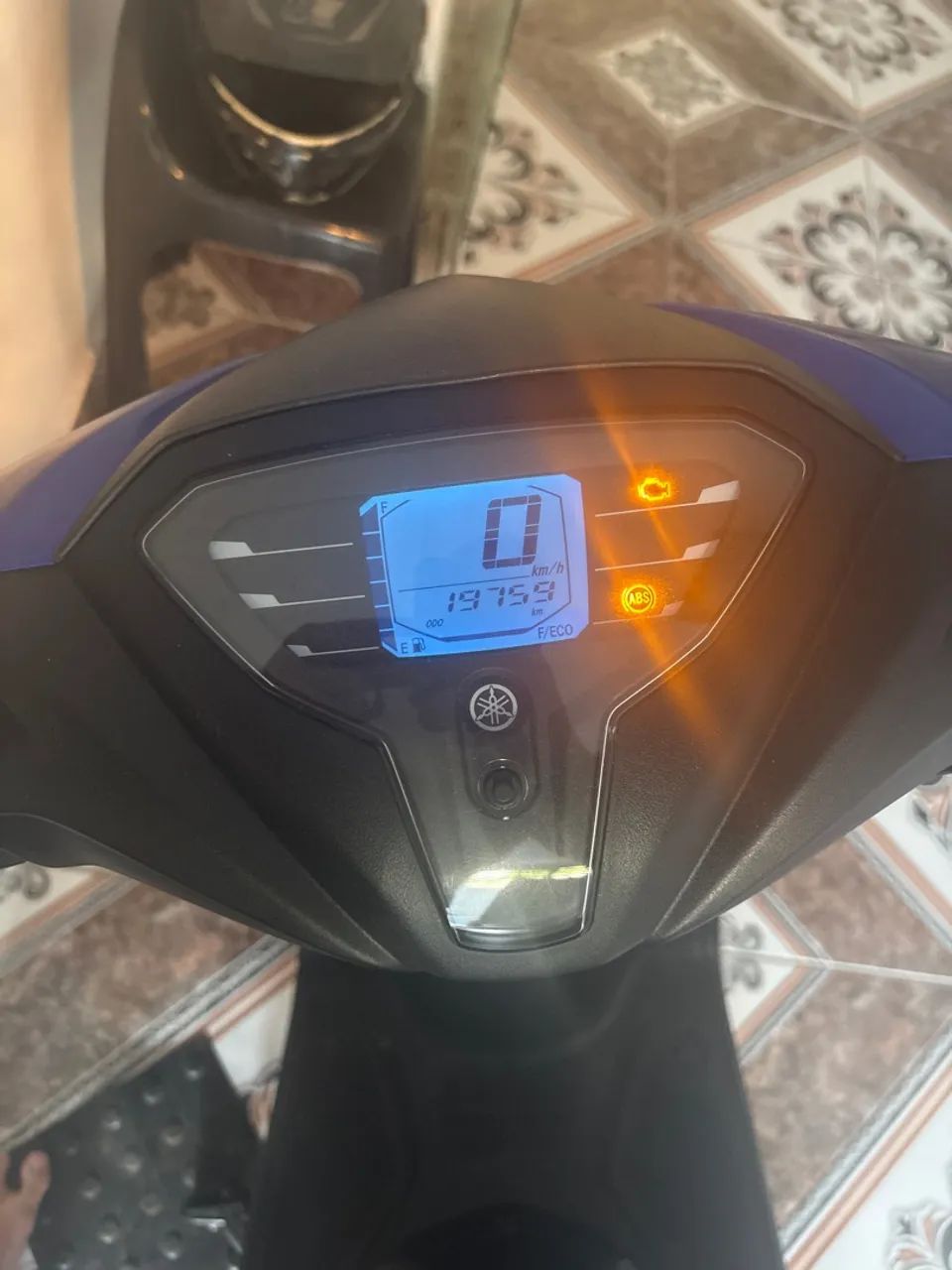 Yamaha Fluo semi nova - Foto 4