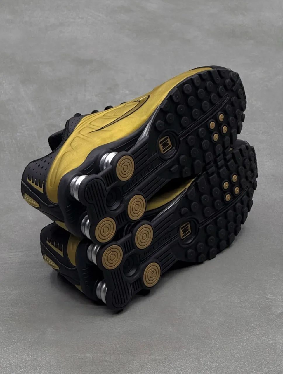 Nike Shox R4 - Foto 2