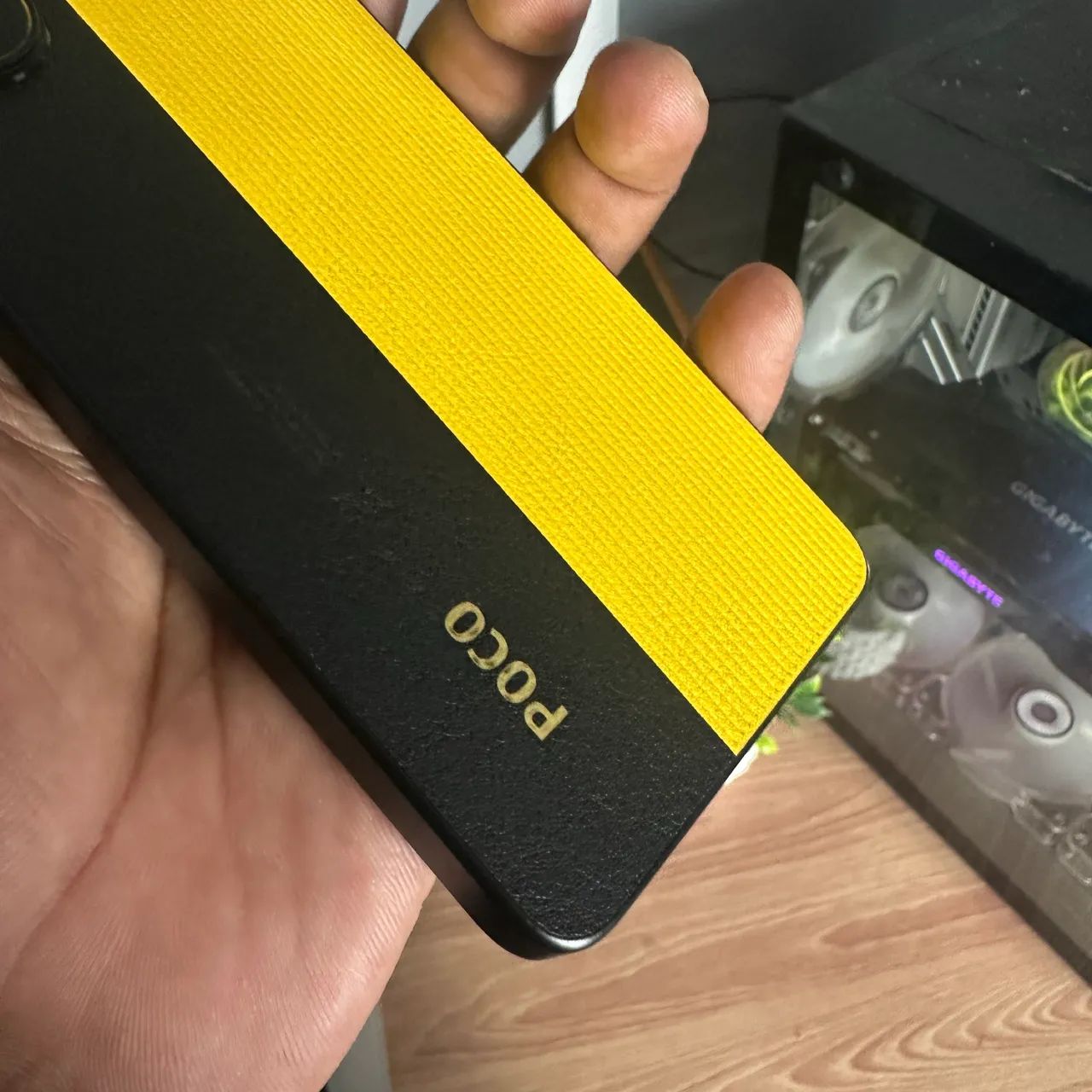POCO X7 Pro　12GBRAM 256GBROM　　外観美品中古 XIAOMI POCO X7 PRO 5G 256GB/12GB RAM - APARELHO NOVO COM GARANTIA
