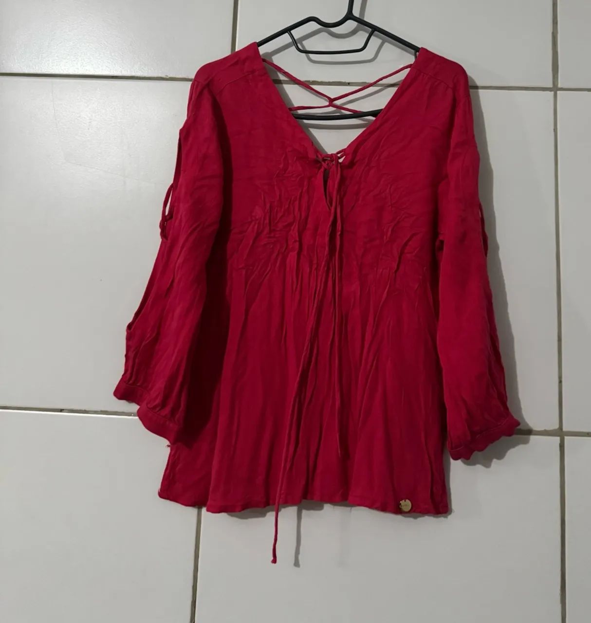 Vendo 6 blusas de mangas - Foto 4
