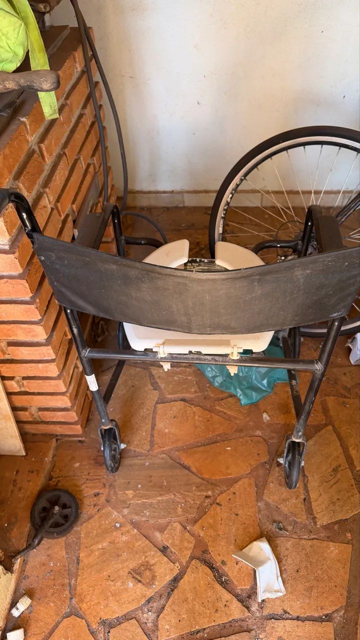 Cadeira de Banho - Foto 2