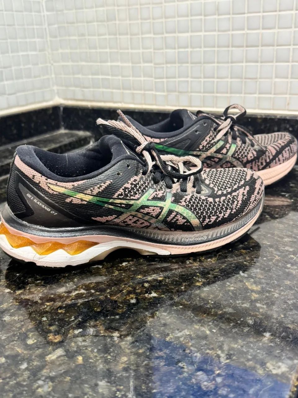 Vendo Tênis Asics Gel Kayano 27  Número 35 - Foto 2