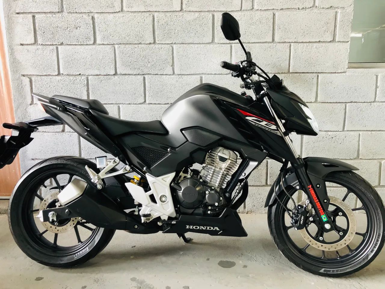 ? CB Twister 300 F