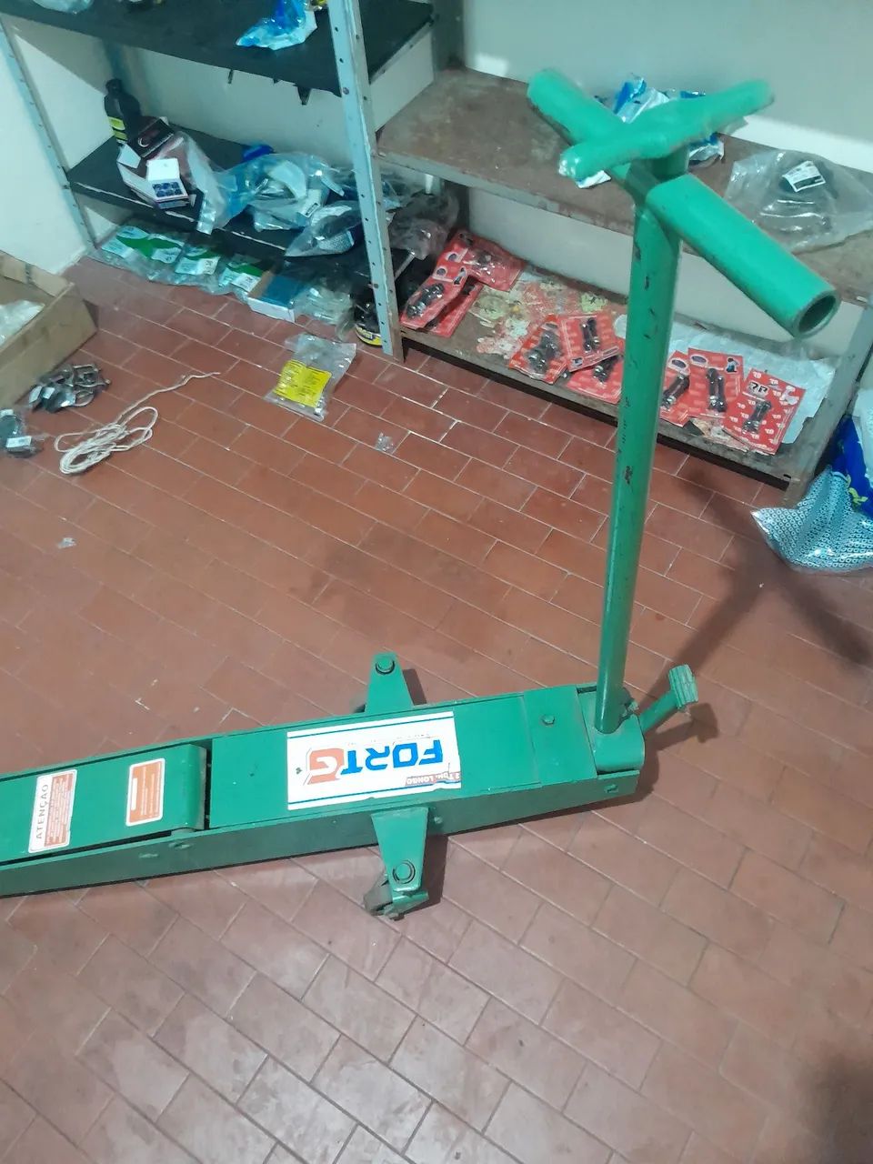 Macaco jacare 2 toneladas zerado rodas PU - Foto 3