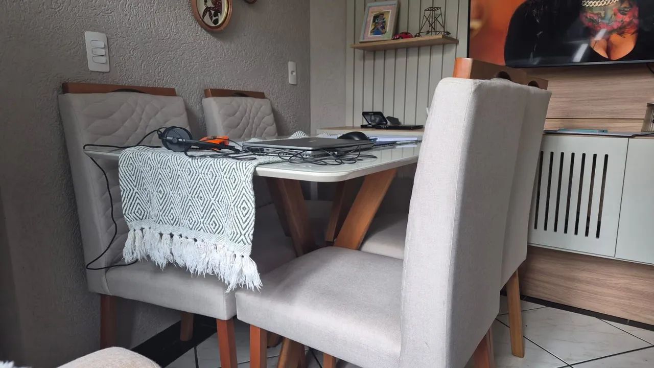 Conjunto de Mesa e Cadeira - Foto 4