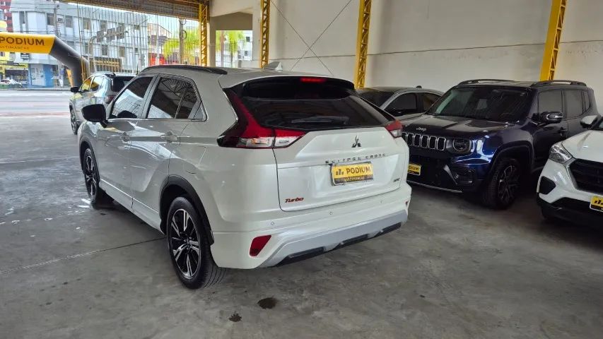 Mitsubishi Eclipse Cross HPE 1.5 16V 165cv AUT 2025 - Foto 4