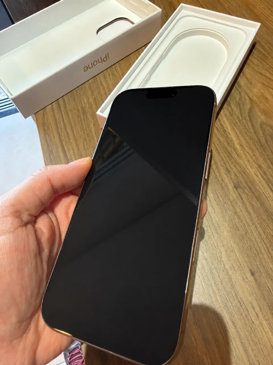 Iphone 16 Pro, Desert Titanium, 256Gb - Foto 2