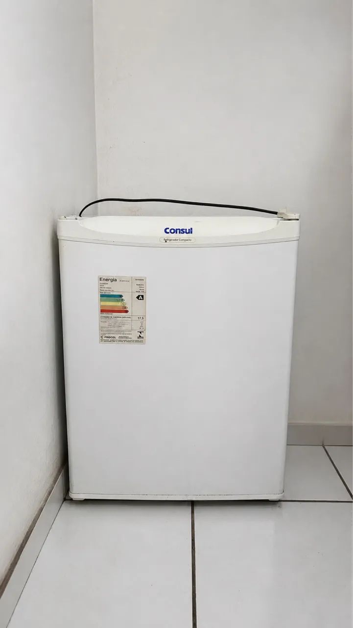 Vendo Frigobar Cônsul 76Litros