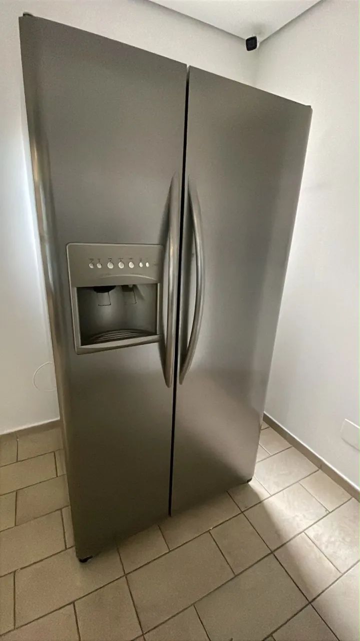 Geladeira Electrolux Side by Side 685L Inox - Funcionando Perfeitamente - Foto 2