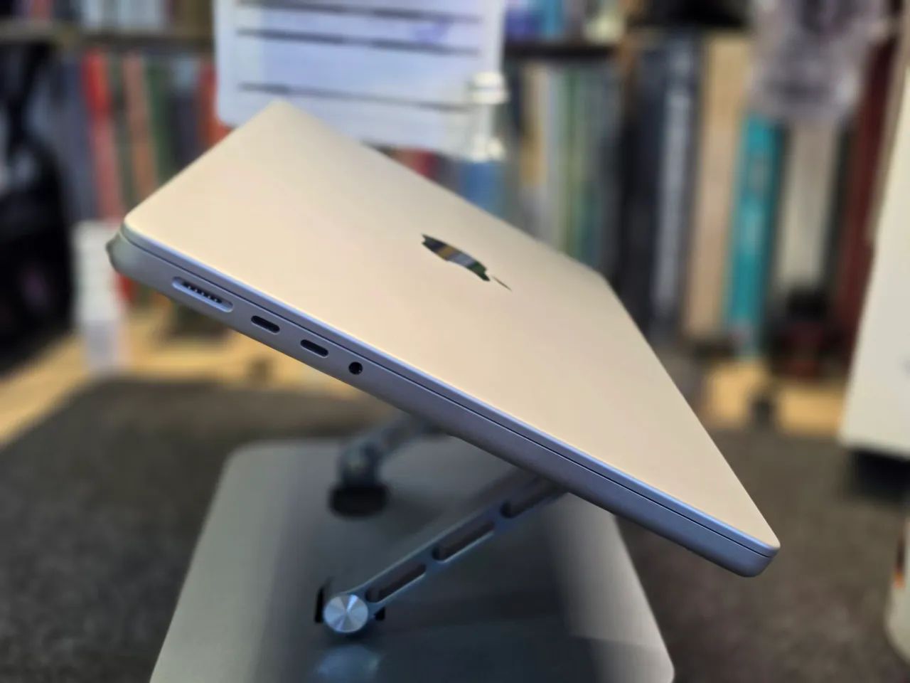 MacBook pro M4 14インチ 24GB 1TB シルバー JIS Macbook Pro M4 Pro 24gb 1tb Garantia de Fabrica - Notebooks