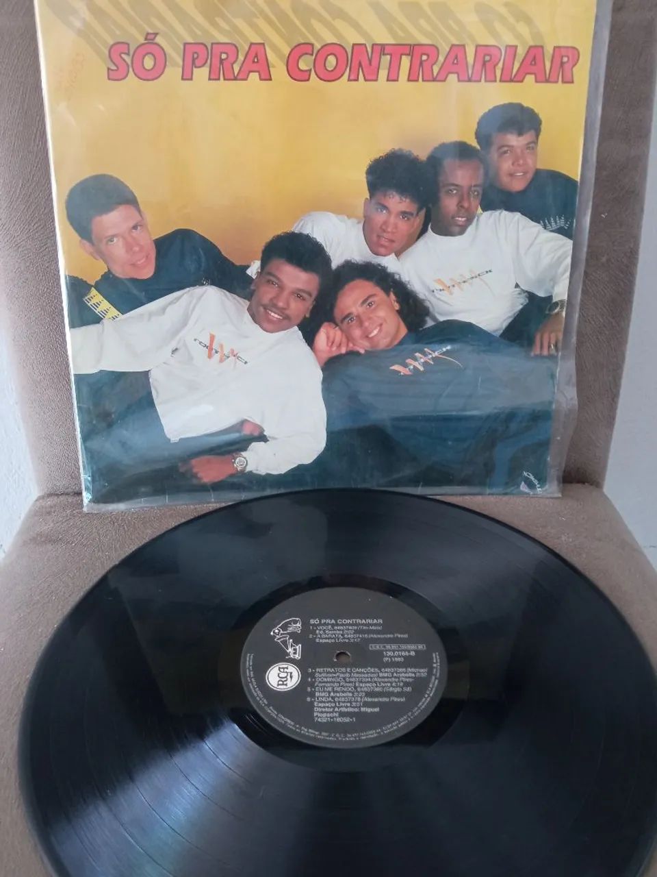 vendo disco de vinil Pagode, Só pra Contrariar, em ótimo estado de conservação. - Foto 4