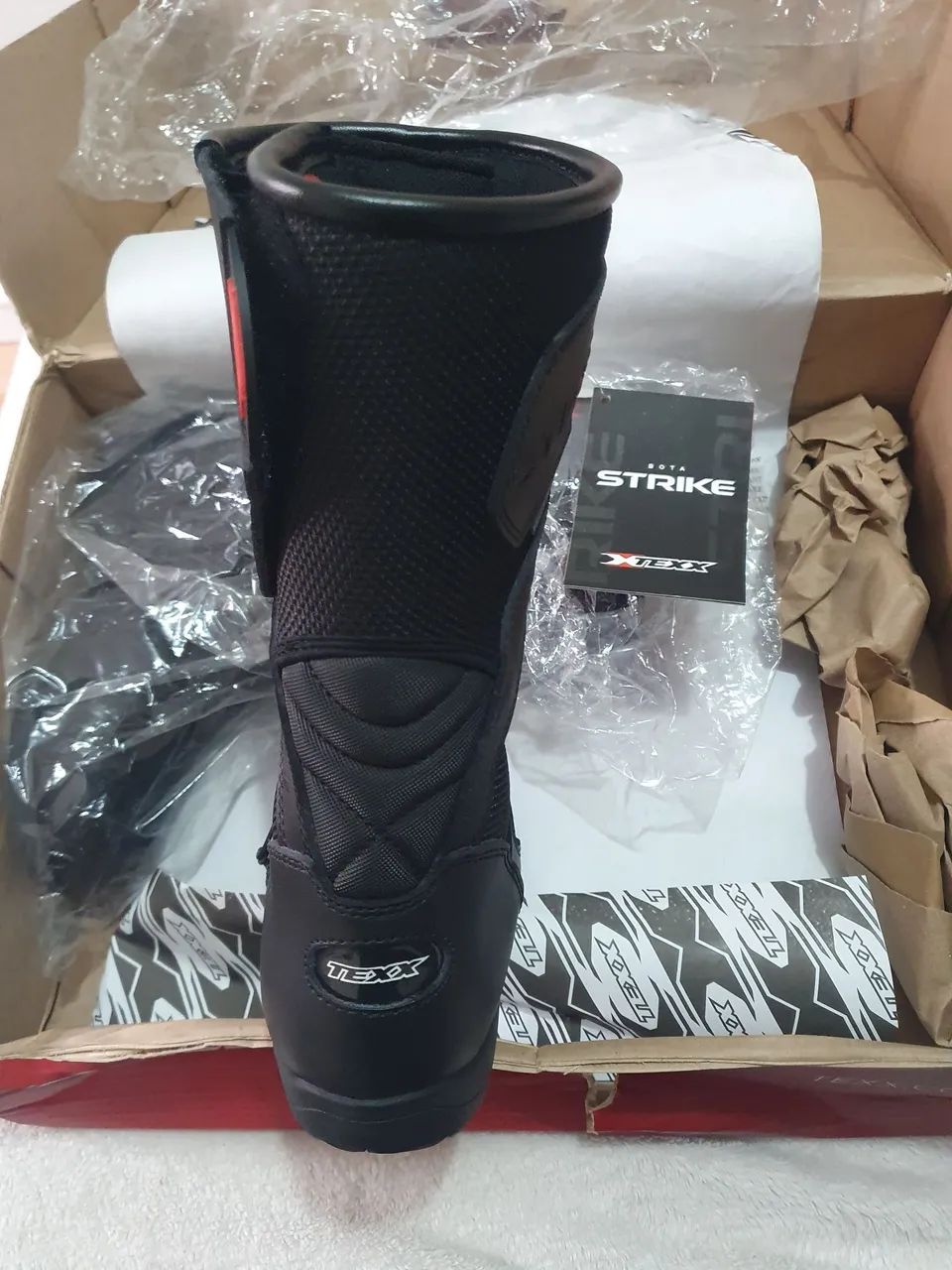 Bota Texx Strike V2 Couro motociclista - Foto 4