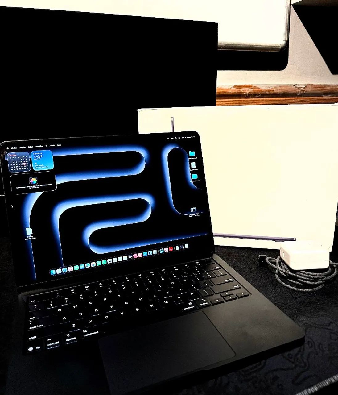 MACBOOK AIR M4 