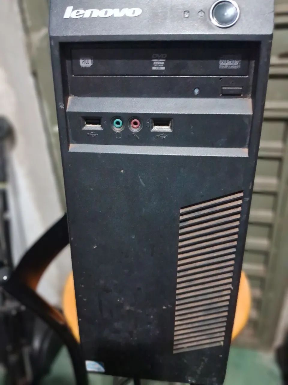 Vendo cpu R$ 199 sem memória sem HD e não. 
