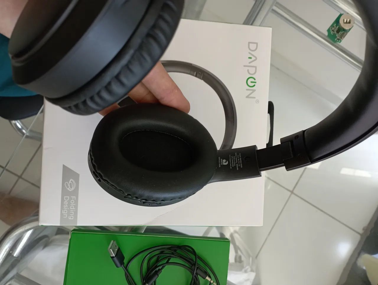 Headphone Dapon H02D preto  - Foto 4