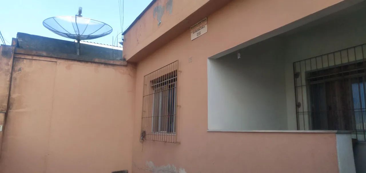 Vendo casa , excelente localização 