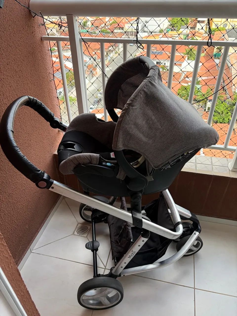 Carrinho Moisés + bebê conforto com suporte - Foto 4