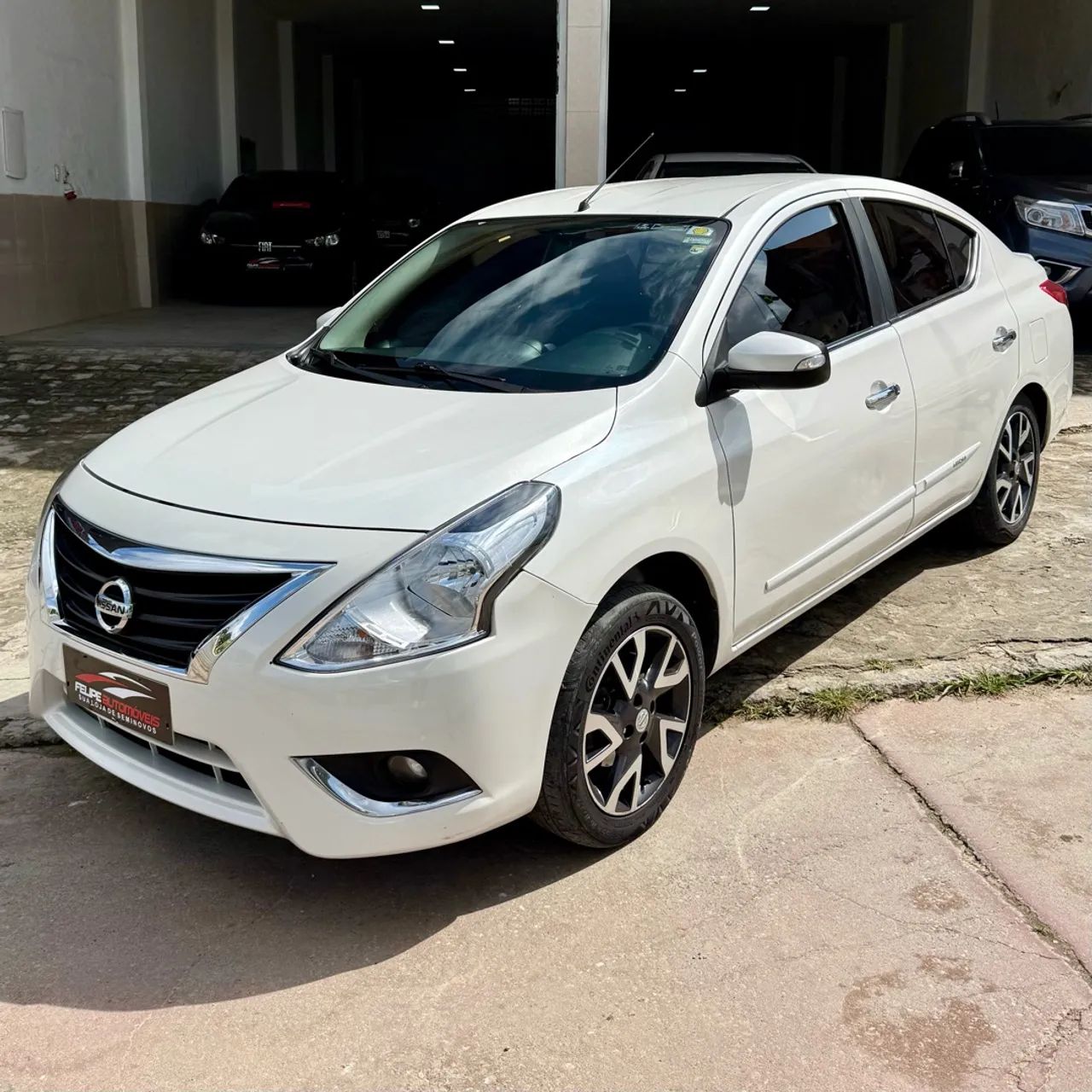 Nissan Versa UNIQUE 1.6 16V 2017