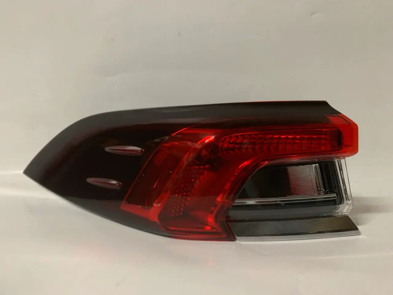 Lanterna Corolla sem Led esquerdo motorista 