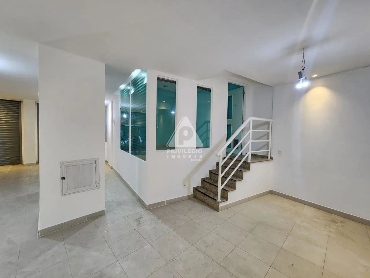 Loja 180m² | Posto 5 Copacabana | Quadra da Praia | Grande Fluxo | Com Banheiros Acessívei - Foto 7