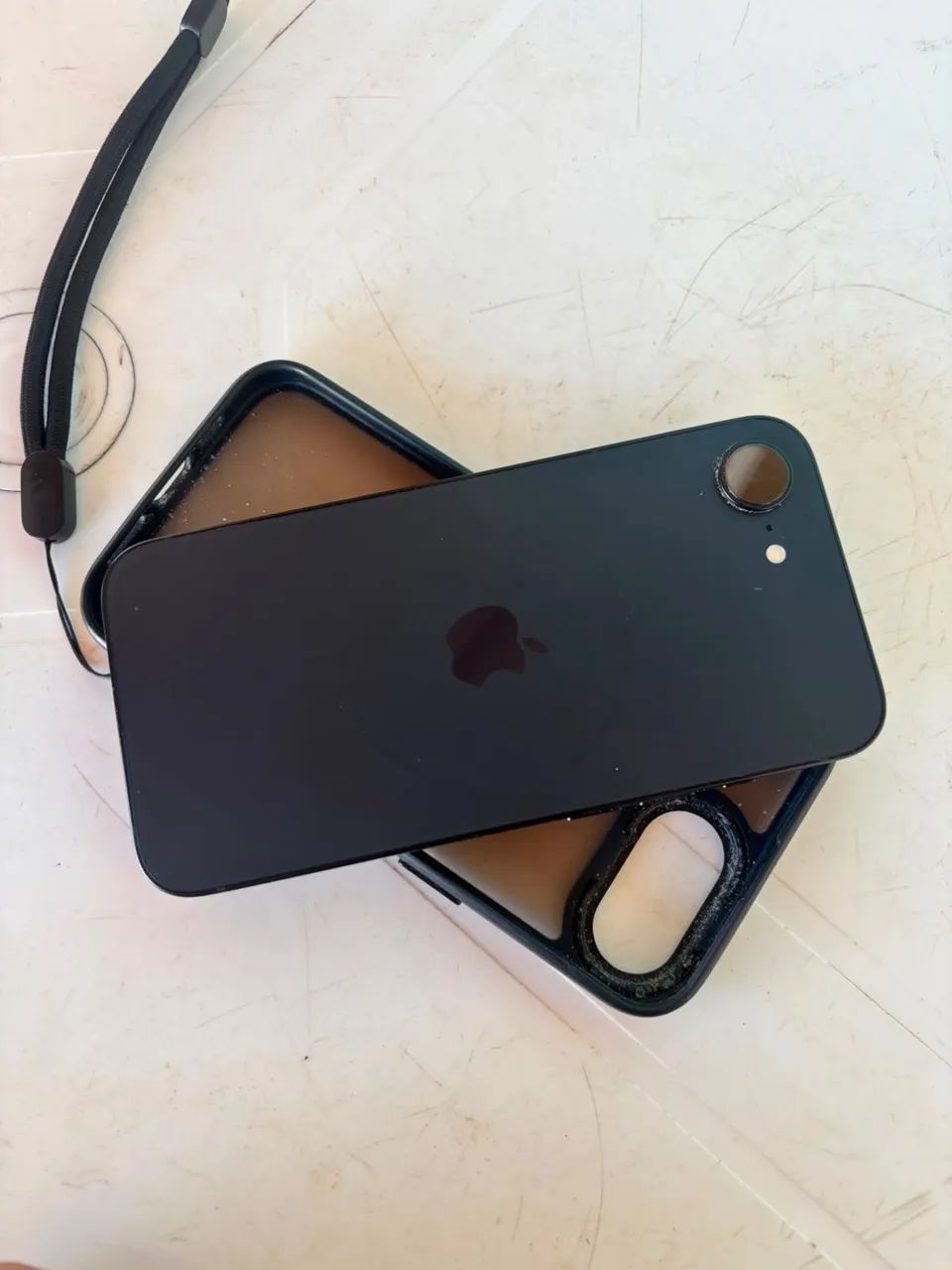 iPhone 16e Preto | 10 meses |  Bateria 100% e 203 ciclos - Foto 3