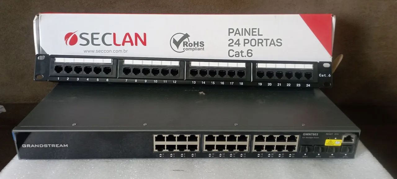 Switch Grandstream GWN7803 + Patch Panel SecLan 24P Cat.6 