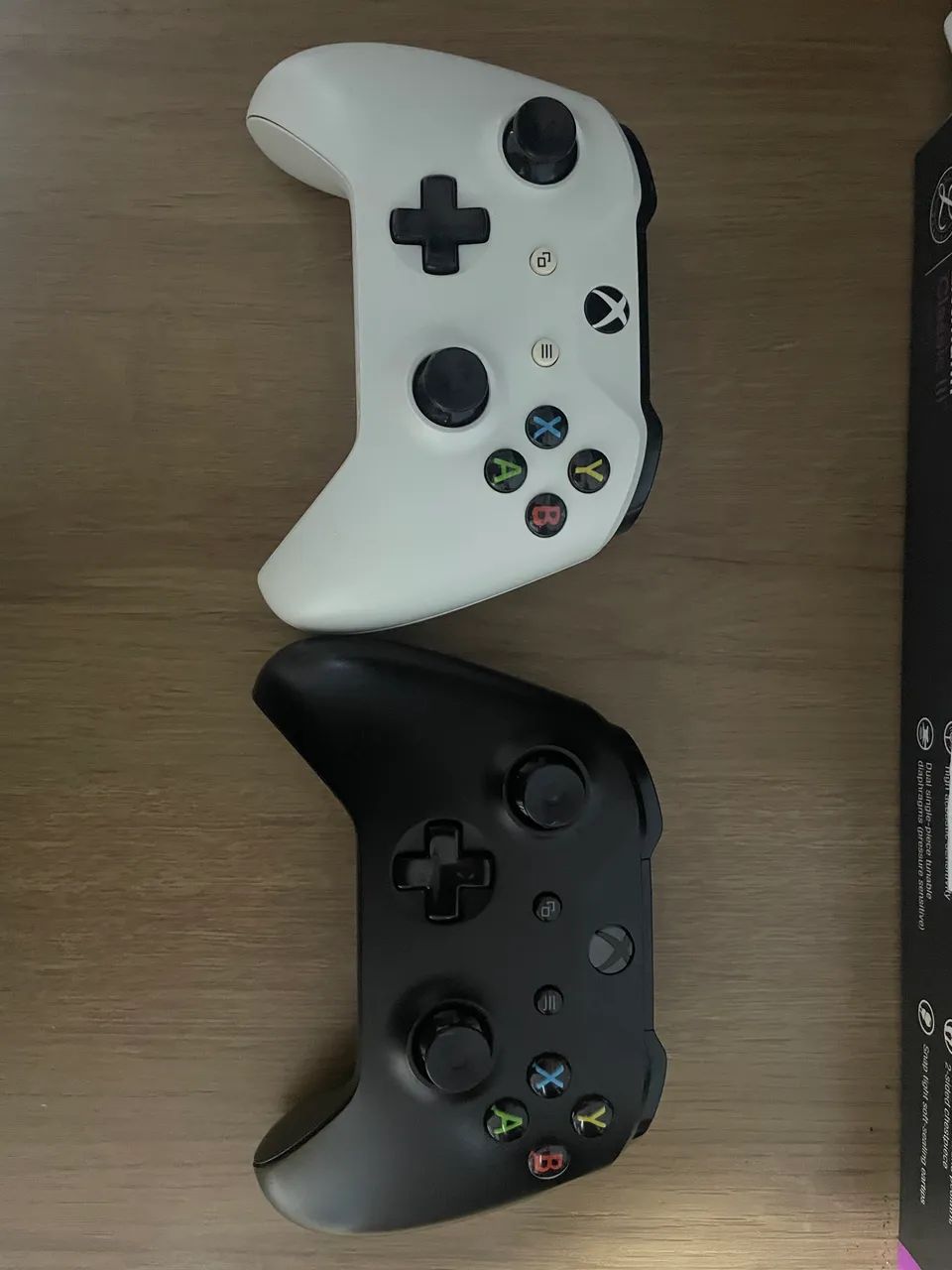 Xbox one S 500gb C/ 2 Controles e 3 Jogos - Foto 2