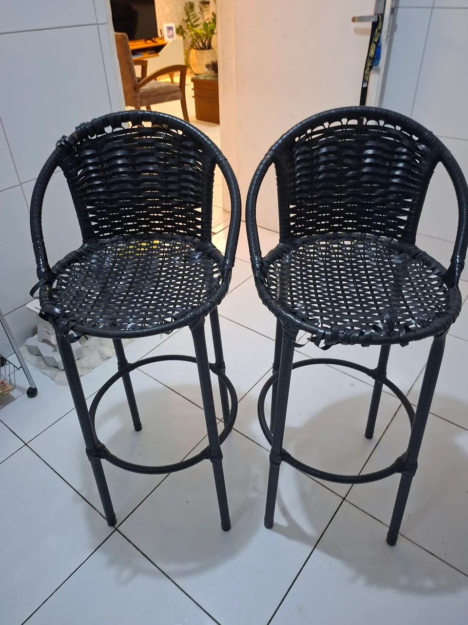 Vendo bancos altos para cozinha usado - Foto 2