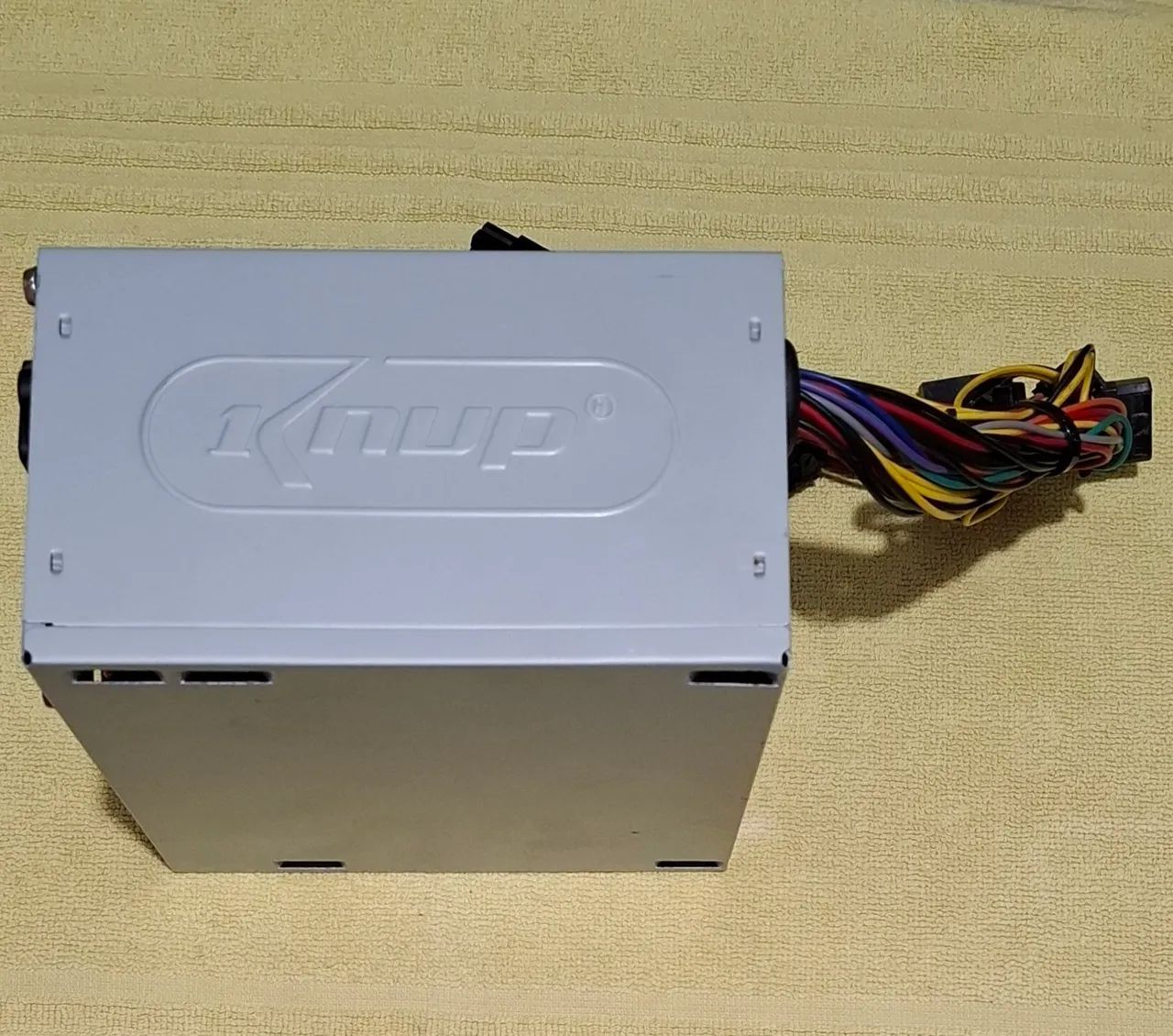 Fonte Pc 200w Knup Semi Nova - Foto 3